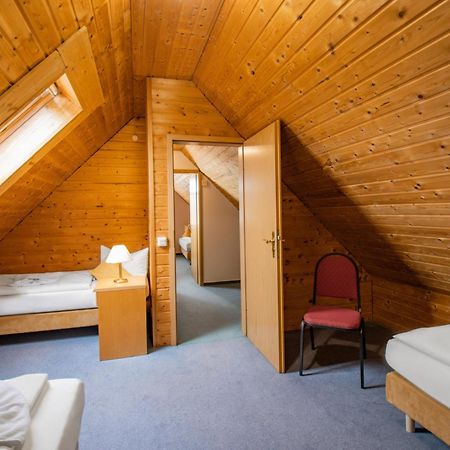 Hotel Garni Zwickau-Mosel 뮬젠 외부 사진