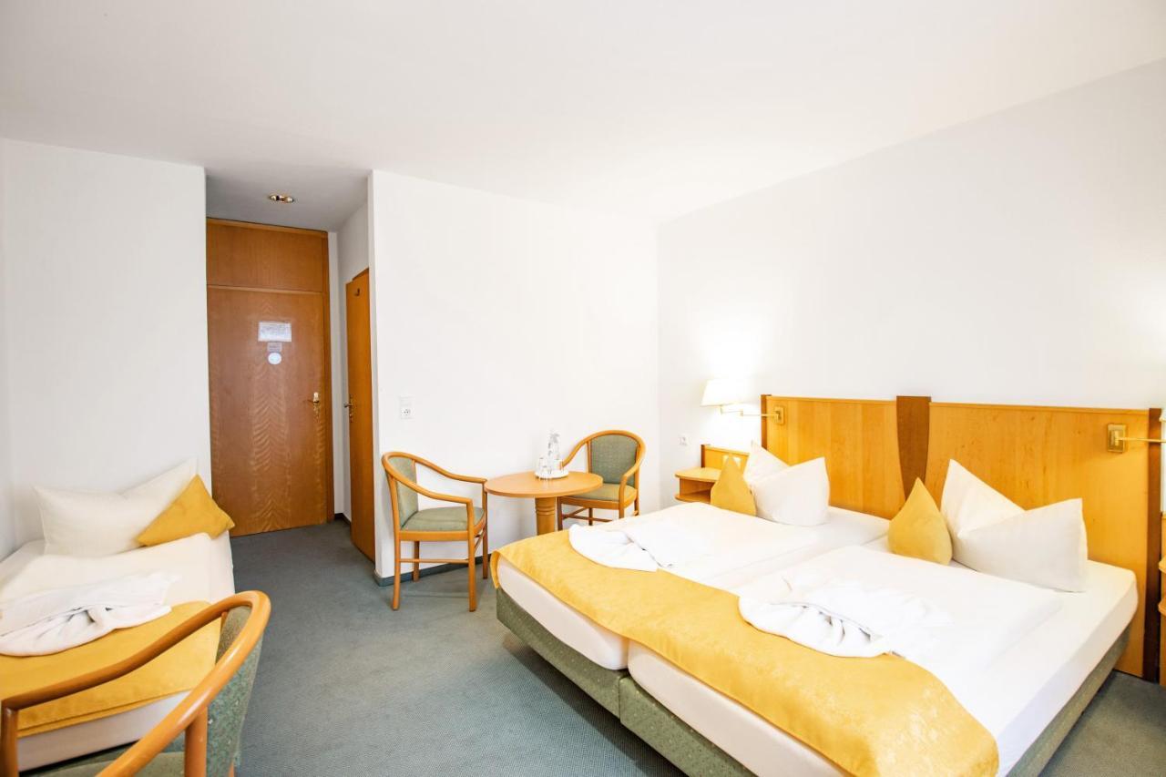 Hotel Garni Zwickau-Mosel 뮬젠 외부 사진