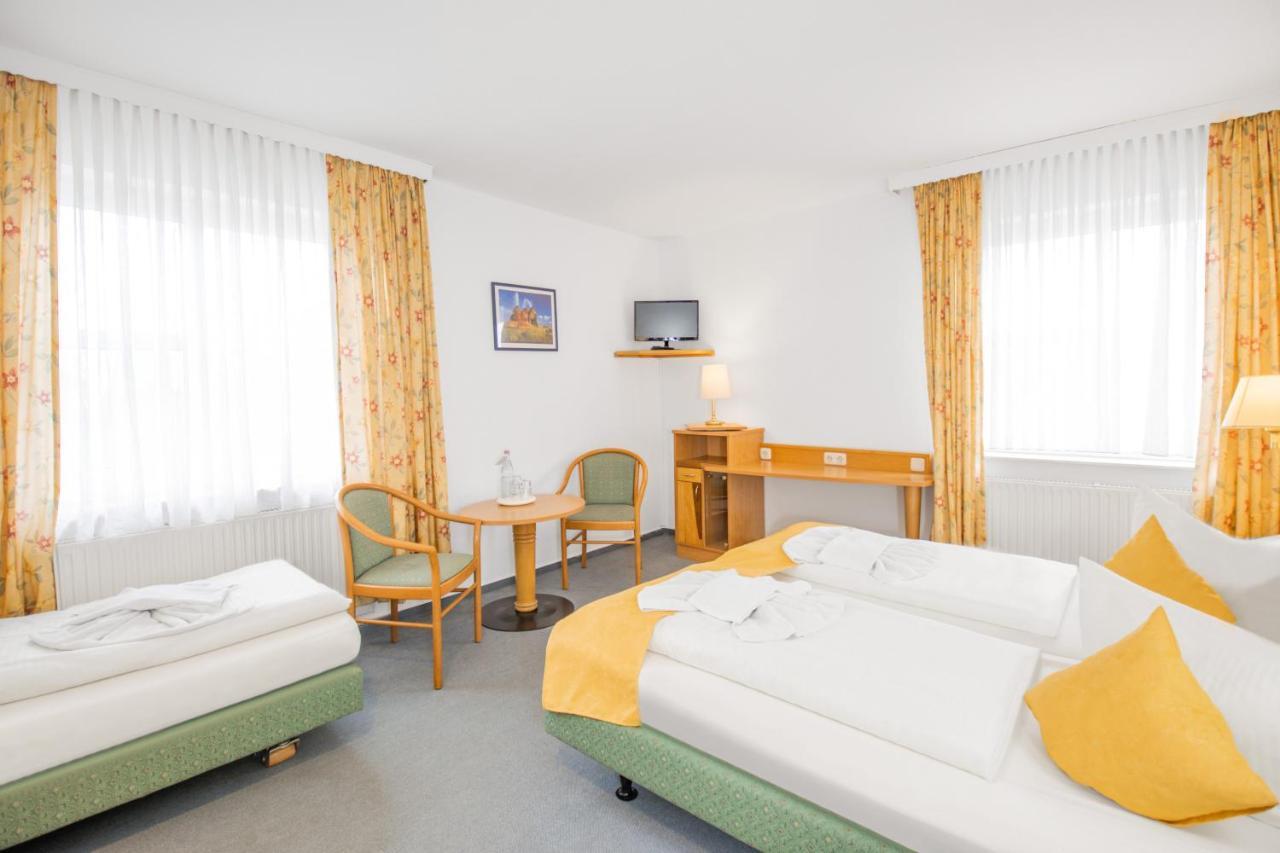 Hotel Garni Zwickau-Mosel 뮬젠 외부 사진