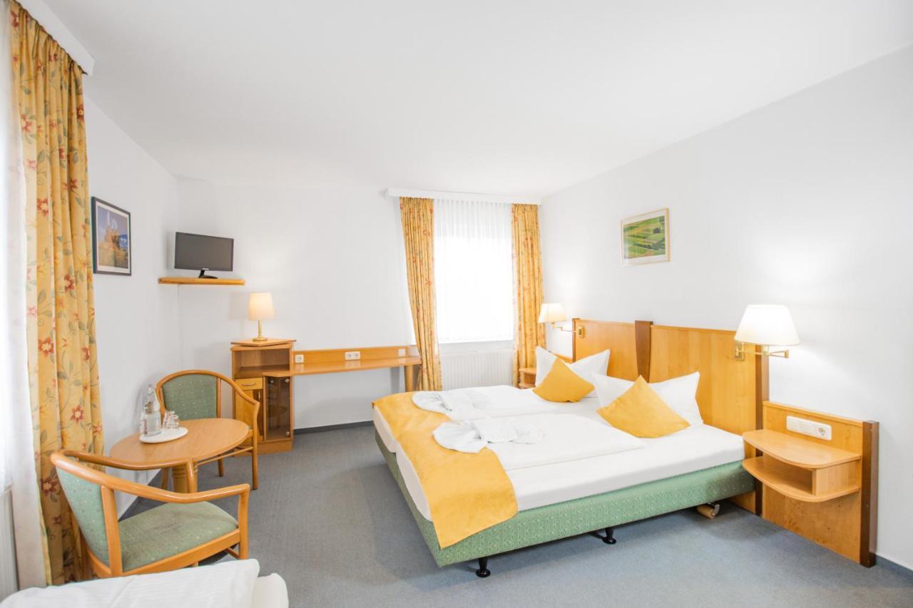 Hotel Garni Zwickau-Mosel 뮬젠 외부 사진