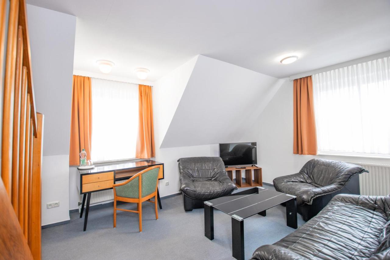 Hotel Garni Zwickau-Mosel 뮬젠 외부 사진
