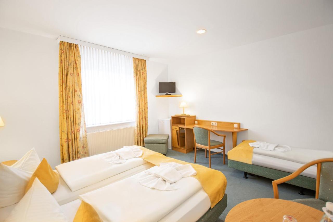 Hotel Garni Zwickau-Mosel 뮬젠 외부 사진