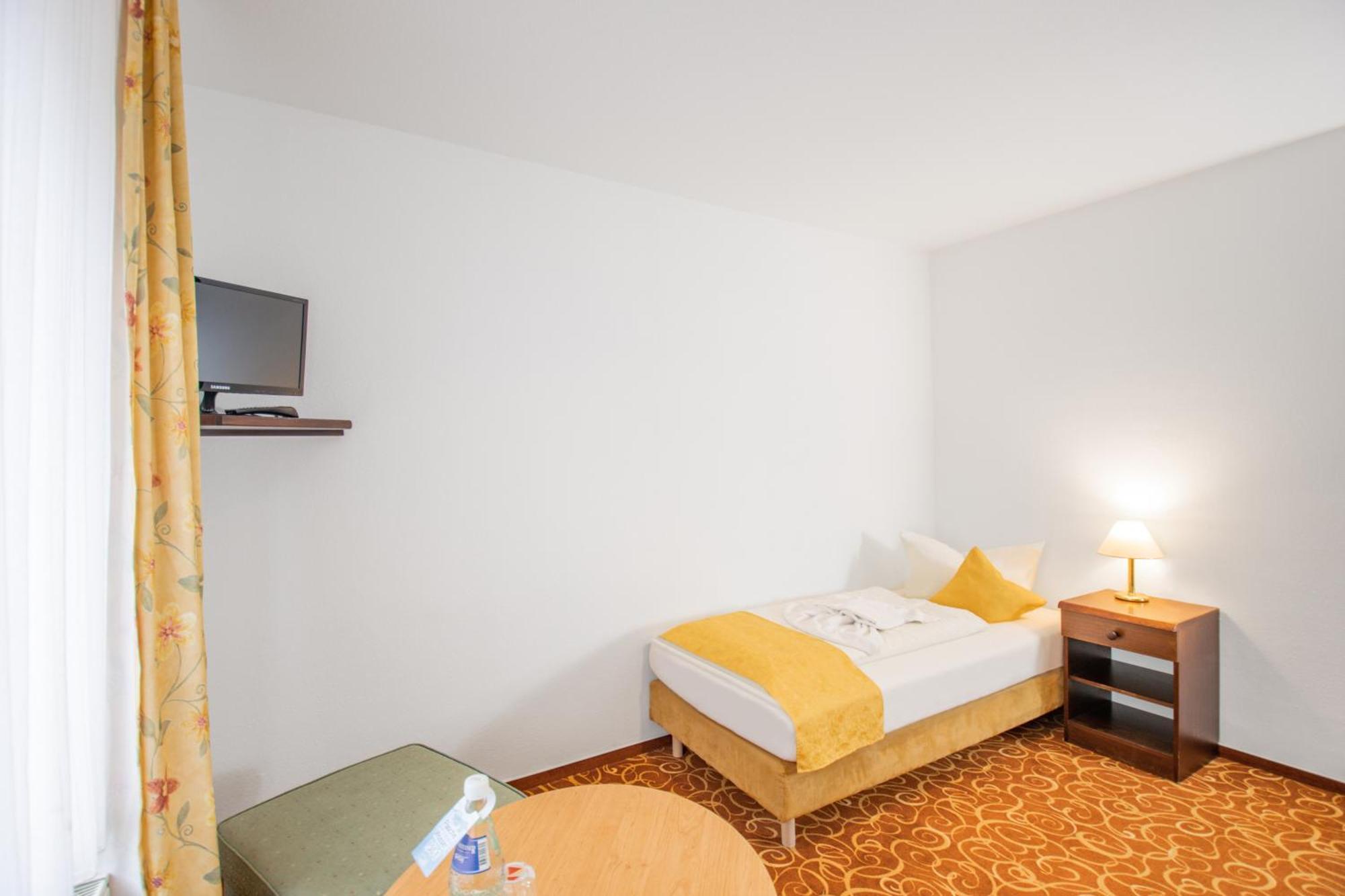 Hotel Garni Zwickau-Mosel 뮬젠 객실 사진