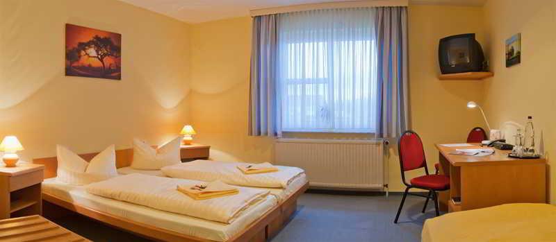 Hotel Garni Zwickau-Mosel 뮬젠 외부 사진