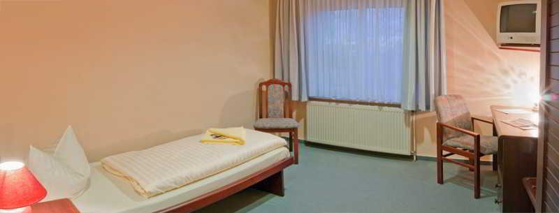 Hotel Garni Zwickau-Mosel 뮬젠 외부 사진