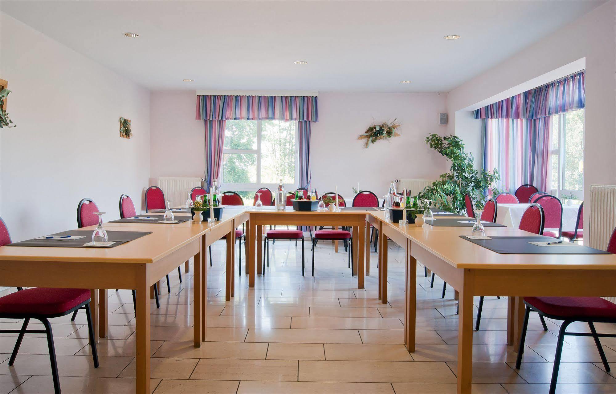 Hotel Garni Zwickau-Mosel 뮬젠 외부 사진